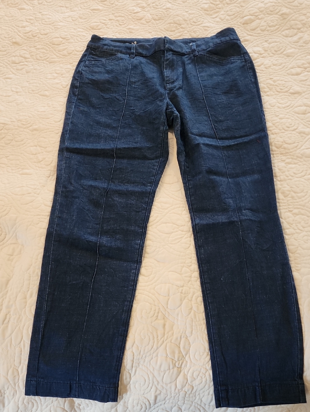 Women's Ankle-Length Dark Blue Cropped Jeans